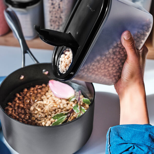 mm-oval-jetblack-2007-0273.jpg Modular Mates® Oval Pour-All Seal