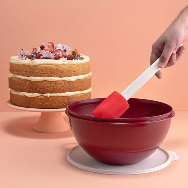 thatsa-bowl-Classic-Silicone-Spatula-2402-002.jpg Tupperware Thatsa® Medium Bowl |Airtight, Leakproof, 19-cups/4.5 L